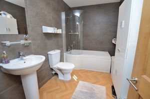 En-Suite- click for photo gallery